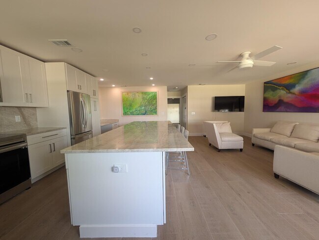 7264 E Oakridge Cir in Lantana, FL - Building Photo - Building Photo