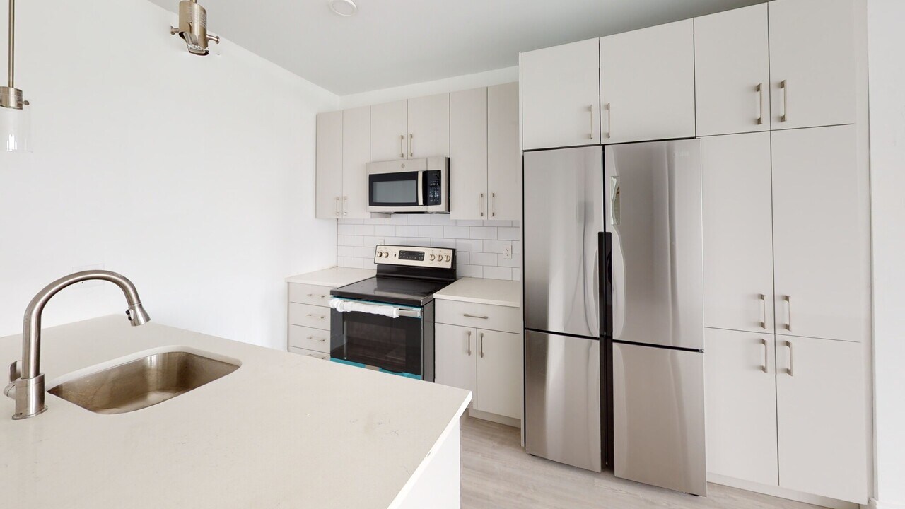 47 North Beacon St, Unit 503 in Boston, MA - Foto de edificio