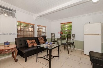 1611 Fletcher St in Hollywood, FL - Building Photo - Building Photo