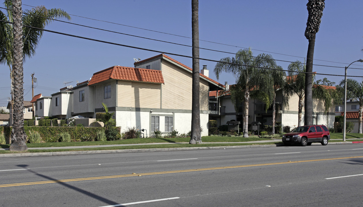 6101-6133 Orange Ave in Cypress, CA - Building Photo