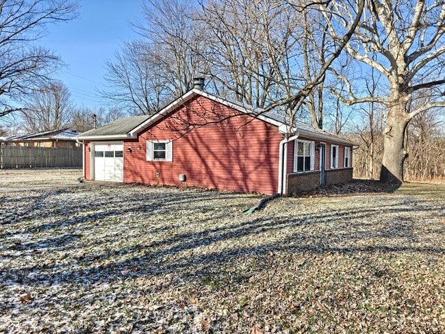 5791 N Vinton Hills Dr in Fairland, IN - Building Photo - Building Photo