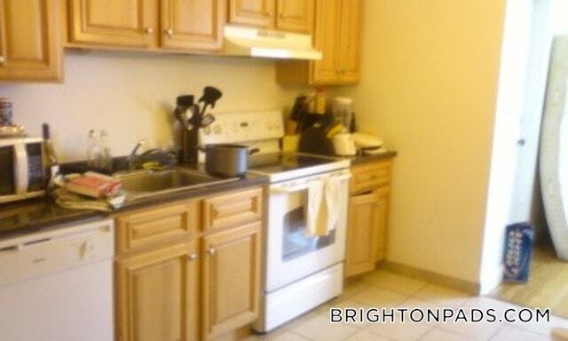 37 Egremont Rd in Boston, MA - Building Photo