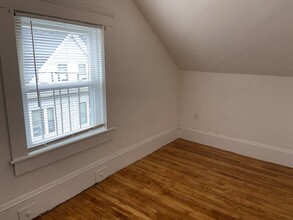 24 Dunreath St, Unit 2 in Boston, MA - Building Photo - Building Photo