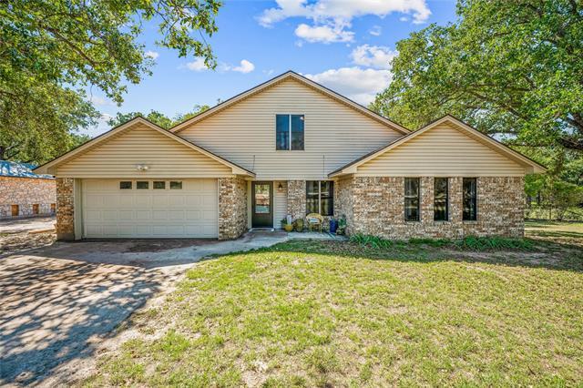 1923 Co Rd 388 in Stephenville, TX - Building Photo