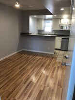 10814-10818 Blix St in Los Angeles, CA - Building Photo