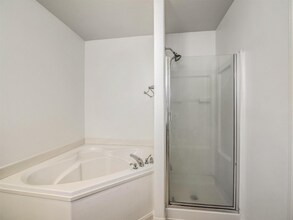 12226 Estelle Ln in Pinehurst, TX - Building Photo - Building Photo