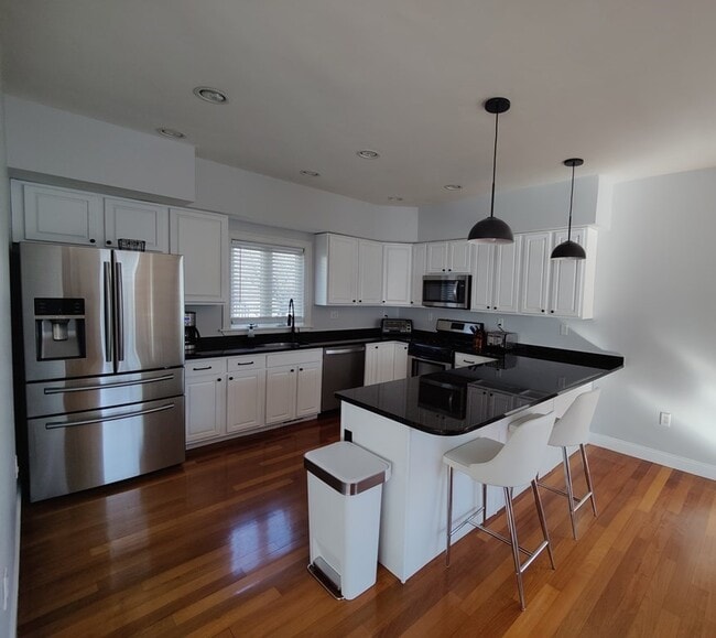 36 Monroe St in Norwood, MA - Building Photo - Building Photo