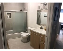 7033 La Tijera Blvd, Unit i101 in Los Angeles, CA - Foto de edificio - Building Photo