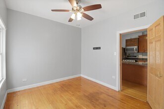 2911 W Belden Ave in Chicago, IL - Building Photo - Building Photo