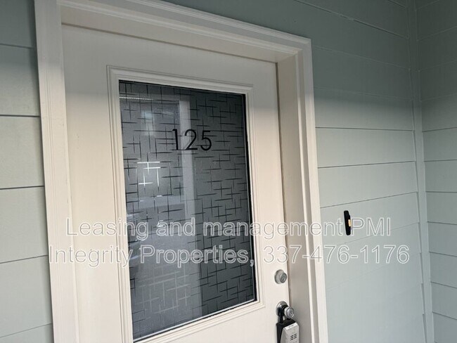 125 Gadwall Dr in Youngsville, LA - Building Photo - Building Photo