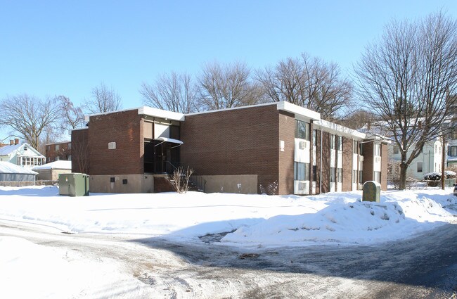 34 Wilson St in Hartford, CT - Foto de edificio - Building Photo