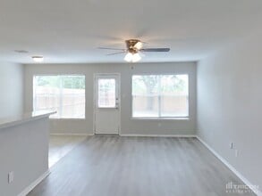 1532 Pine Ln in Fort Worth, TX - Building Photo - Building Photo