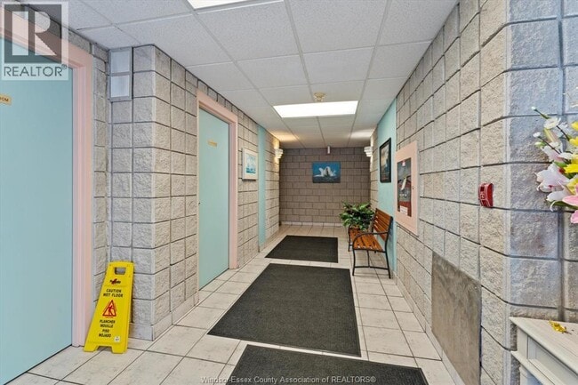 100 Pickering Dr in Amherstburg, ON - Building Photo - Building Photo