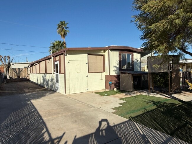 property at 1801 Clearwater Dr