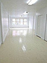 354 W 37th St in New York, NY - Building Photo - Building Photo