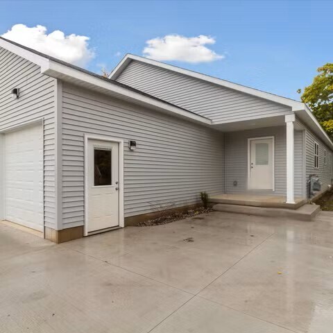 511 Sharon St in St. Louis, MI - Building Photo - Building Photo
