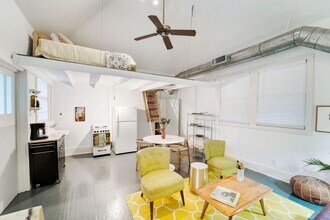 609 Oakland Ave in Austin, TX - Building Photo - Building Photo