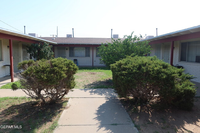 3905 Flory Ave in El Paso, TX - Building Photo - Building Photo
