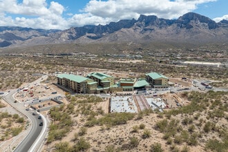 La Posada at Pusch Ridge in Oro Valley, AZ - Building Photo - Building Photo