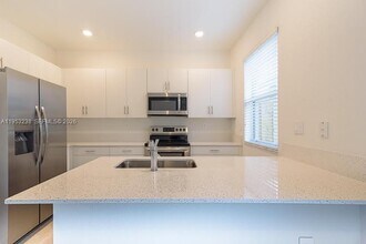 2683 SE 11th St in Homestead, FL - Building Photo - Building Photo