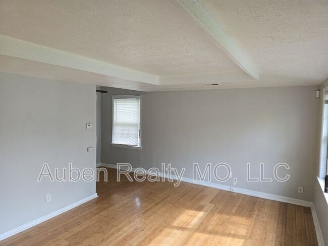 7904 Park Ave in Kansas City, MO - Building Photo - Building Photo