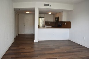 55 E 4th St, Unit Unit # 303 in Hialeah, FL - Building Photo