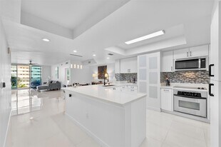 2831 N Ocean Blvd, Unit 504N in Fort Lauderdale, FL - Building Photo