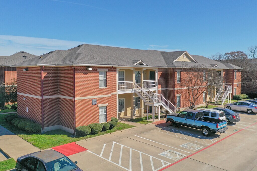 University Edge Waco, TX Apartments