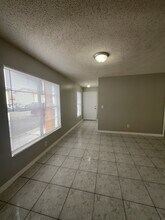 1719 Michigan Ave in Kissimmee, FL - Building Photo - Building Photo