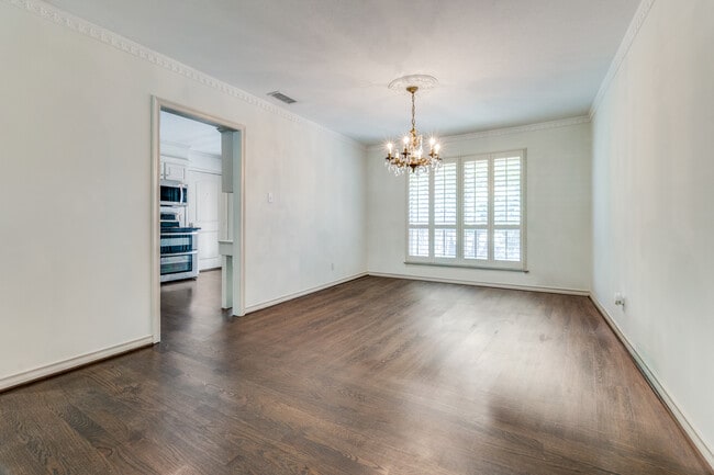 8629 Edgemere Rd in Dallas, TX - Building Photo - Building Photo