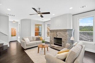 10624 Lake Park Dr in Dripping Springs, TX - Building Photo - Building Photo