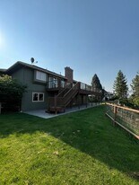 10119 N Comanche Dr in Spokane, WA - Building Photo