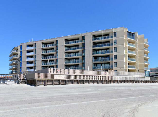 Longport Ocean Plaza in Longport, NJ - Building Photo - Building Photo