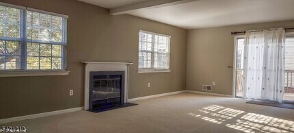 6 Whitehead Rd in Bridgewater, NJ - Building Photo - Building Photo