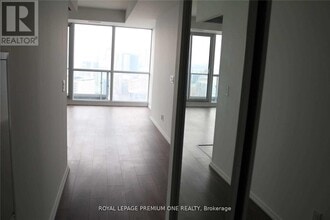 70 Temperance St in Toronto, ON - Building Photo - Building Photo