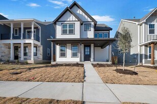 108 Woodrow Ln in Liberty Hill, TX - Building Photo