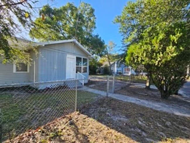 1010 E 13th St in Jacksonville, FL - Building Photo - Building Photo