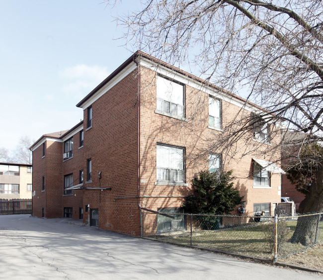 2841 Keele St in Toronto, ON - Building Photo - Building Photo