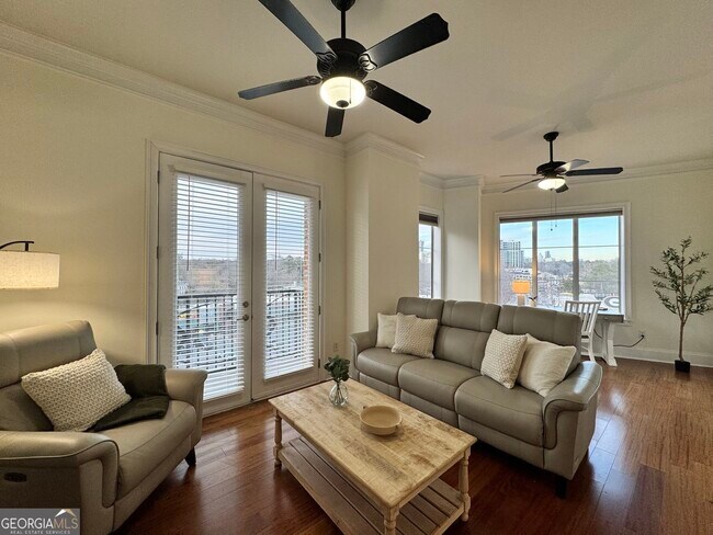 2277 Peachtree Rd NE in Atlanta, GA - Building Photo - Building Photo