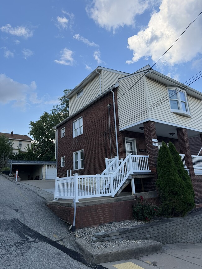 271 Lelia St, Unit 271 Lelia St