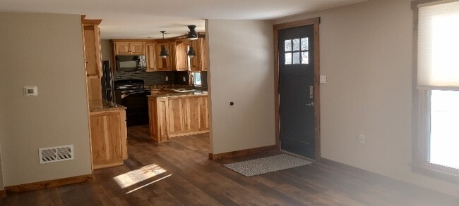 109 Earl St in Boiling Springs, PA - Building Photo - Building Photo