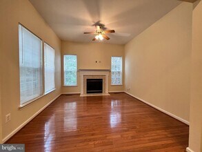 10168 Elgin Way in Linton Hall, VA - Building Photo - Building Photo