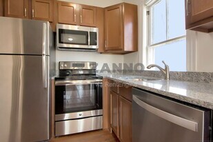 19 Arnold St in Providence, RI - Building Photo