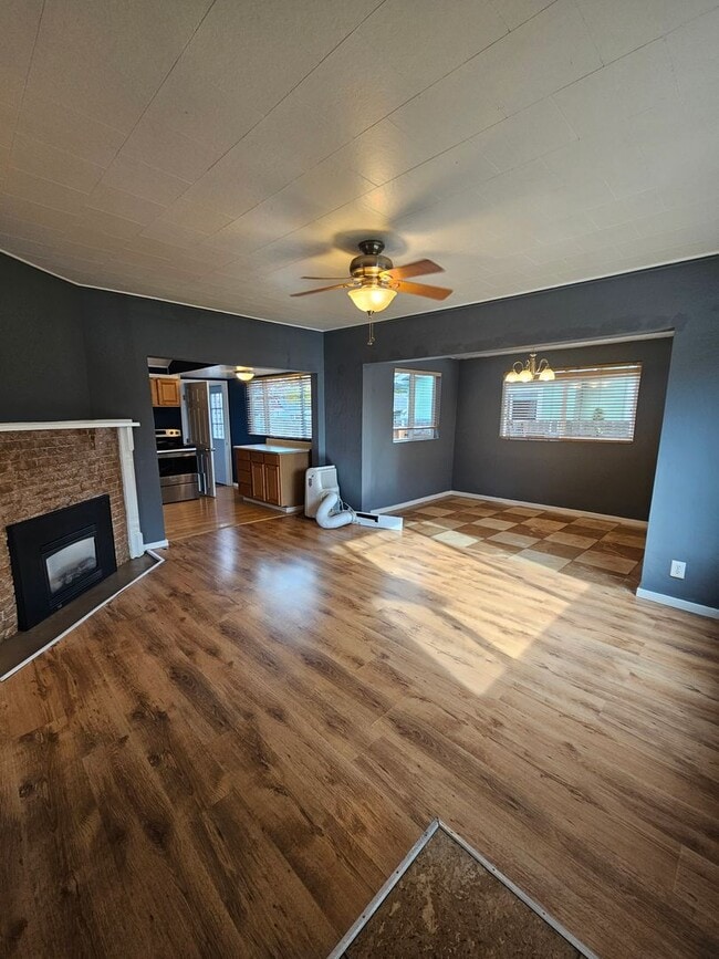 1130 W 9th St in Medford, OR - Building Photo - Building Photo