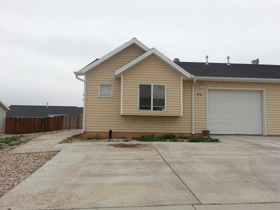 456 W 1950 N in Cedar City, UT - Building Photo