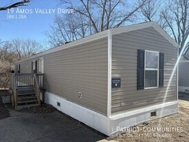 19 Amos Valley Dr in Springfield, IL - Building Photo