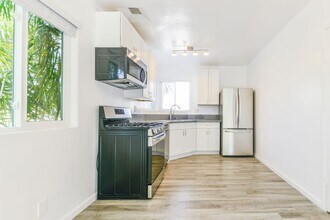 2322-2322 Ocean Ave in Los Angeles, CA - Building Photo - Building Photo