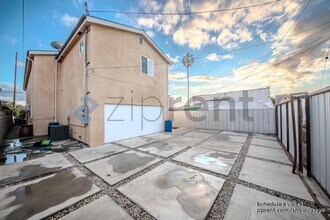 1147 W 62nd St in Los Angeles, CA - Building Photo - Building Photo
