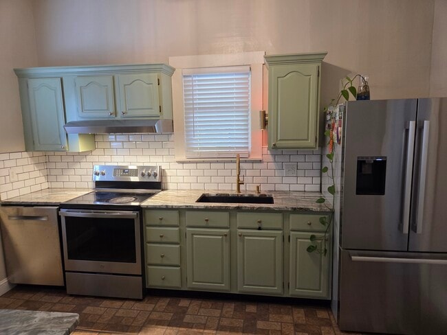 905 E Holston Ave in Johnson City, TN - Building Photo - Building Photo