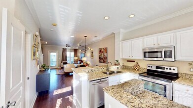 1009 Park West Dr in Charlotte, NC - Building Photo - Building Photo